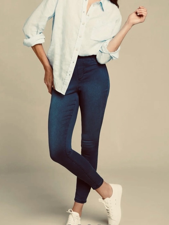 Denim - Dunne’s Stores Women’s Jeggings UK size 16 US size 12. New without tags.